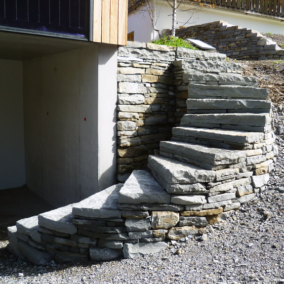 Steinstiege in Trockensteinbauart